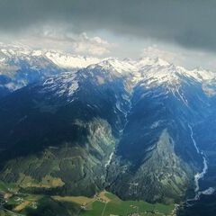 Verortung via Georeferenzierung der Kamera: Aufgenommen in der Nähe von Gemeinde Neukirchen am Großvenediger, Österreich in 3300 Meter